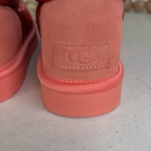 UGG CLASSIC MINI MIRROR BALL STARFISH PINK SEQUIN SUEDE WOMEN'S BOOTS 7 - Picture 5 of 12